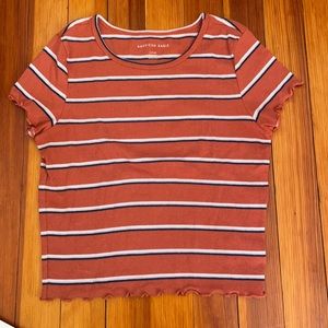 Ruffle bordered cropped tee